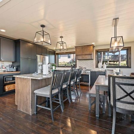Altitude Adjustment- Panoramic Views, Sleeps 12 Villa Lead Екстериор снимка